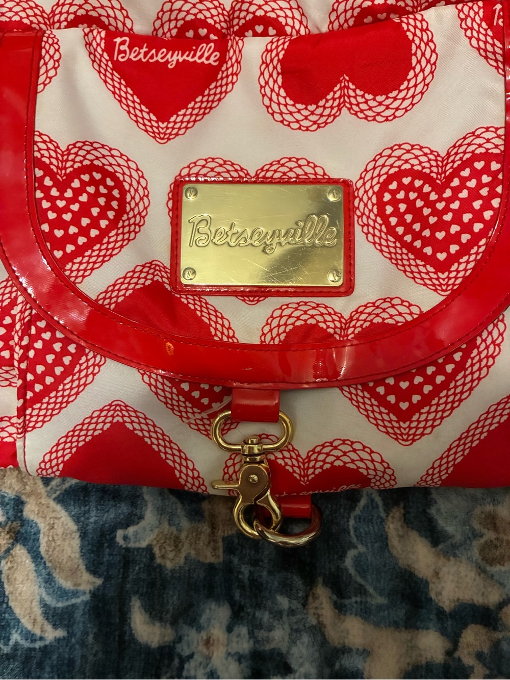 Betseyville by Betsey Johnson White Tote with Red Heart Print and Red Trim - Picture 4 of 5
